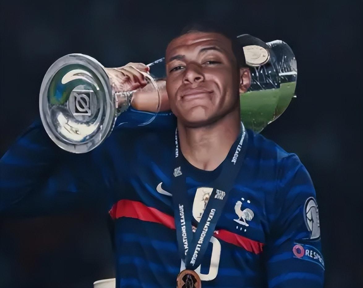 英媒：热刺已经放弃引入罗杰斯，恩迪亚耶成为首要目标（英媒：热刺弃签罗杰斯，恩迪亚耶成头号引援目标）