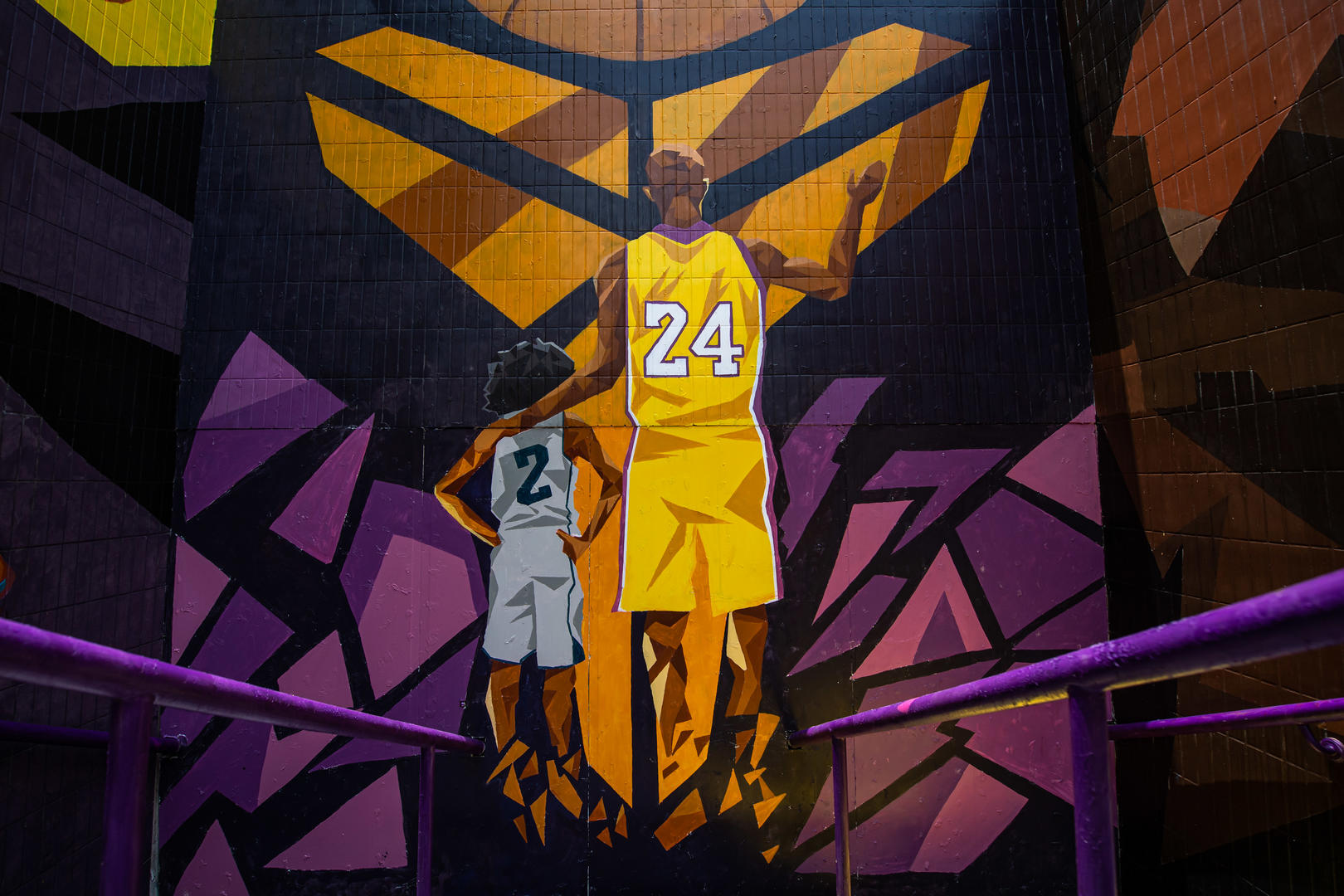 詹姆斯晒与布朗尼打高尔夫：与儿子共度美好时光如今尤为珍贵（詹姆斯分享与布朗尼同场挥杆：当下与儿子相伴格外珍贵）