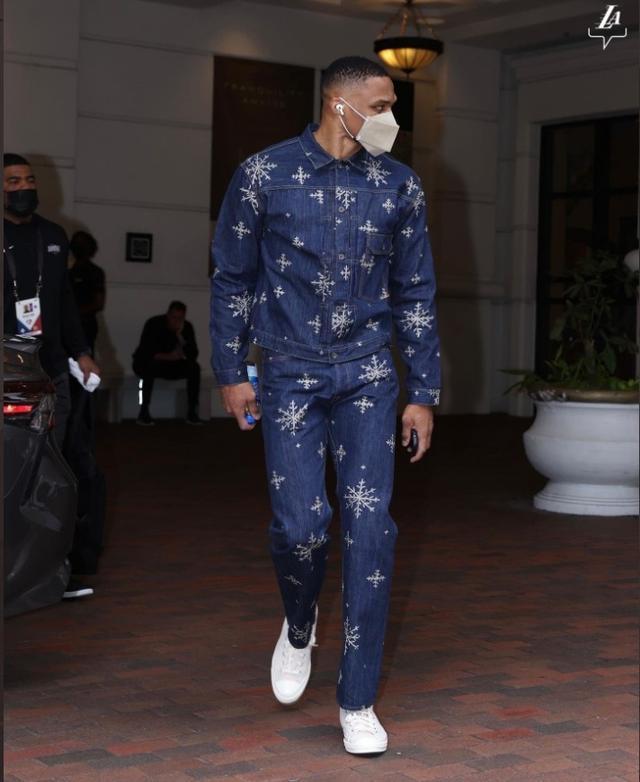 四川高校“人进球没进”当事人：校队教练，身体状态跟不上了（四川高校“人进球没进”当事人称系校队教练：身体状态已跟不上）