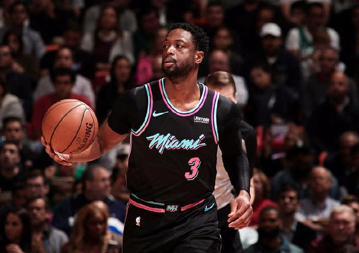 世体：巴萨查出约500起球迷倒卖对阵法兰克福门票的案件（世体：巴萨查获近500起球迷转售对法兰克福之战门票事件）